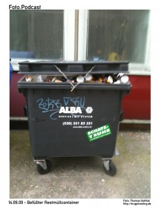 Befüllter Restmüllcontainer (Fa. ALBA)