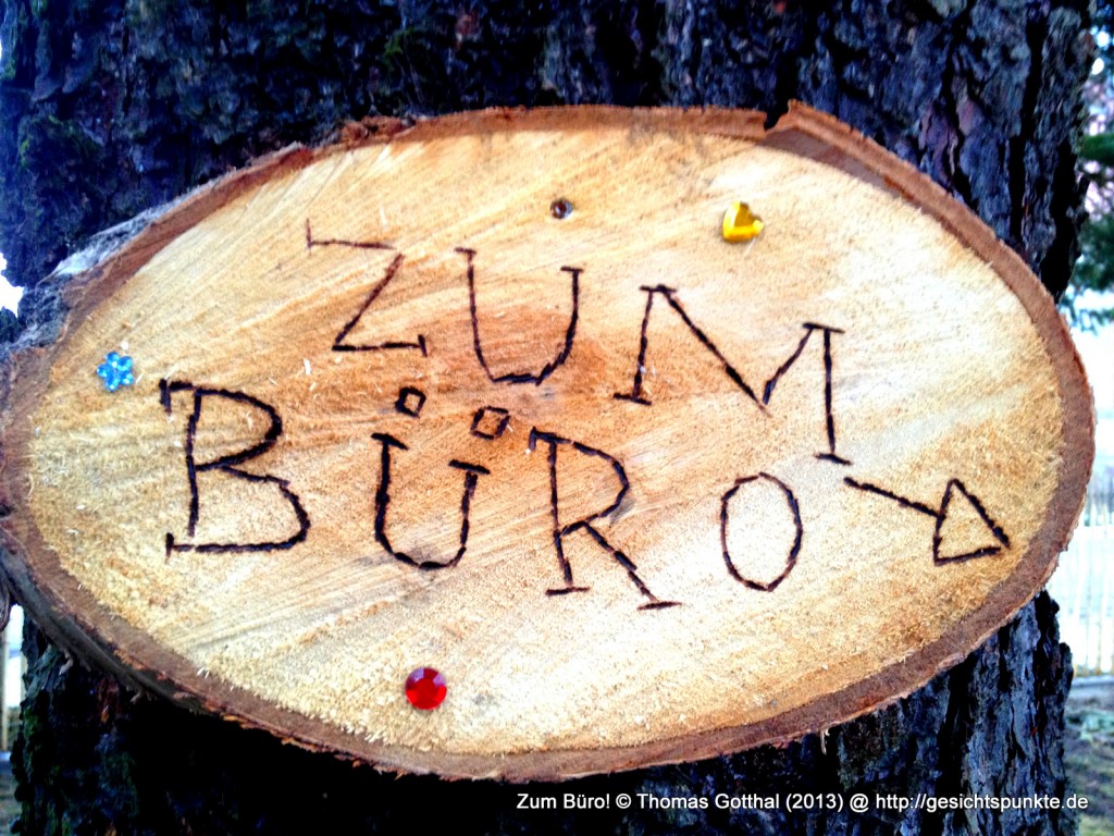 Zum Büro!