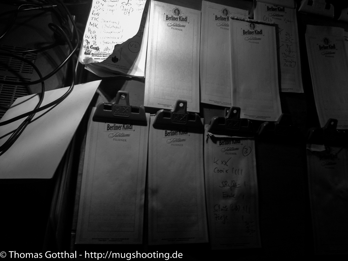 Anschreiben lassen, im "Glaube Liebe Hoffnung"